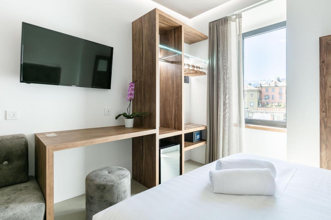Domus Cavour Rooms&Suites Тирано Экстерьер фото