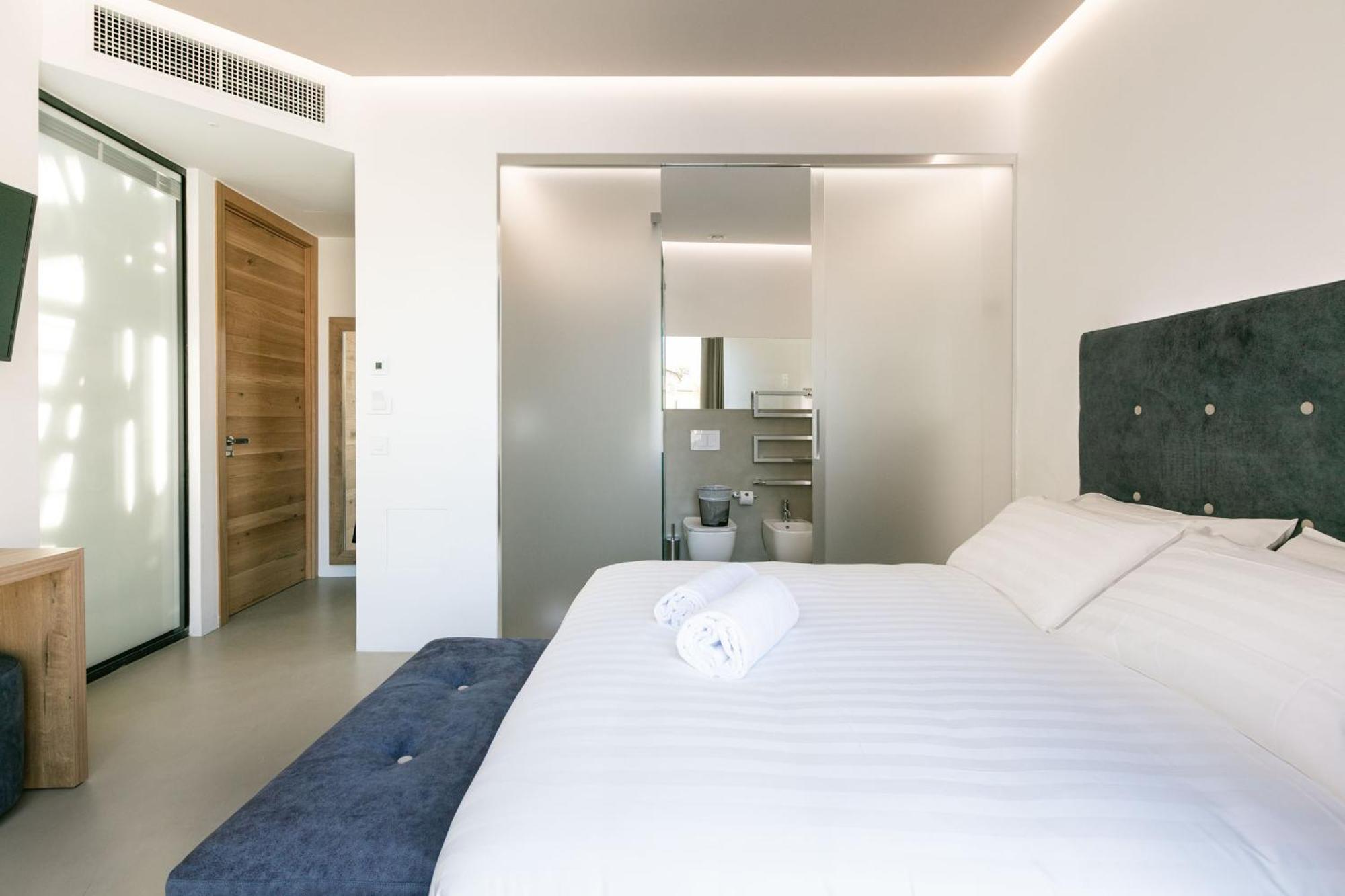 Domus Cavour Rooms&Suites Тирано Номер фото