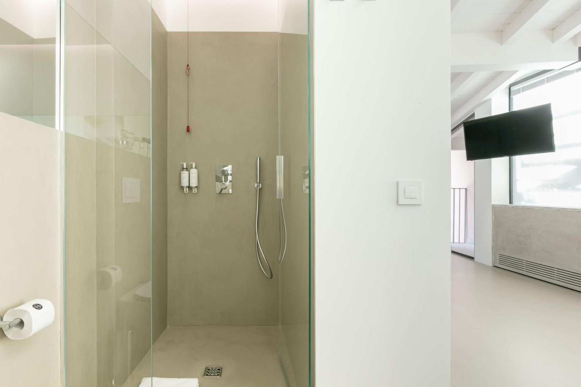 Domus Cavour Rooms&Suites Тирано Номер фото