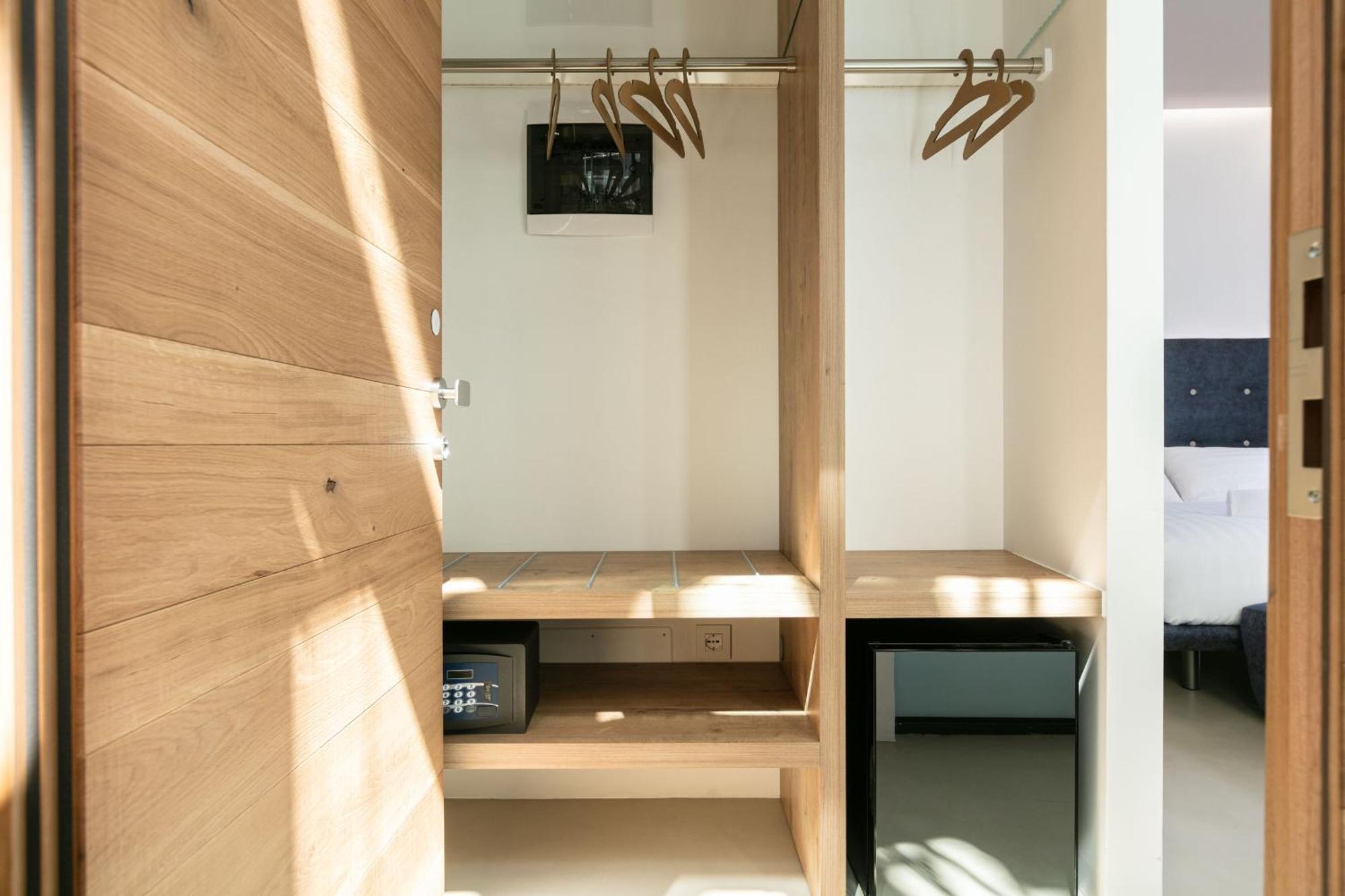 Domus Cavour Rooms&Suites Тирано Номер фото
