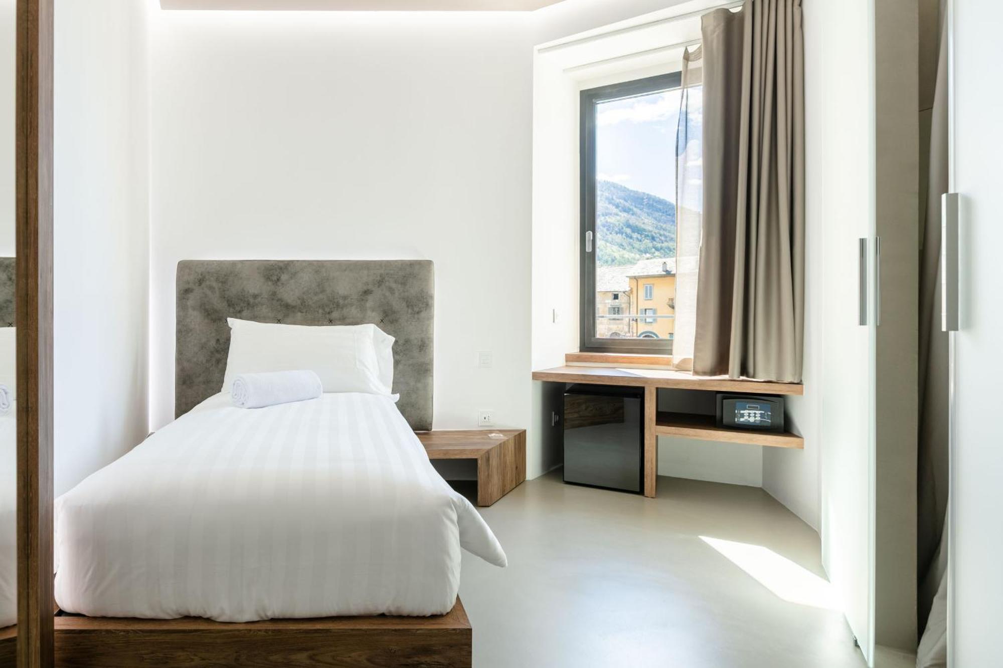 Domus Cavour Rooms&Suites Тирано Номер фото